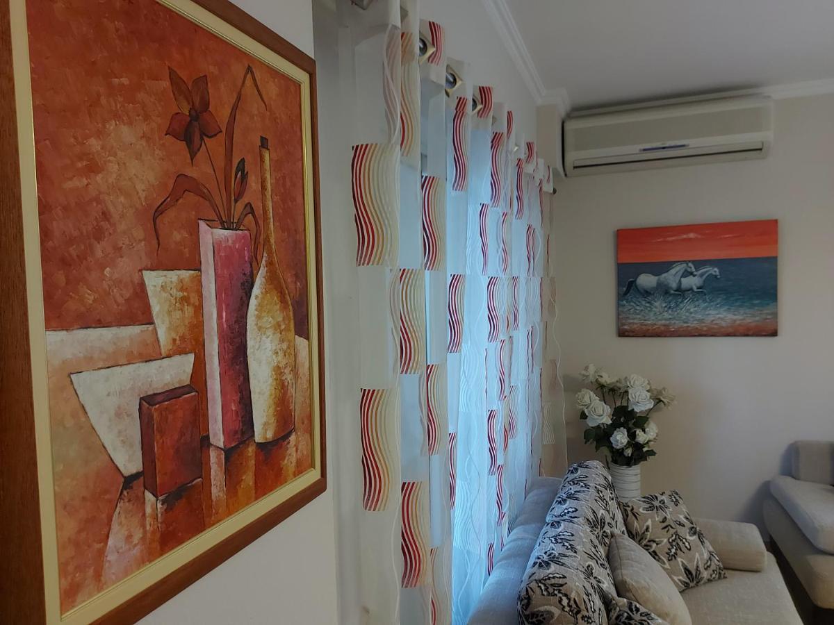 Bral Apartments 8 Two-Bedroom Beachfront Durres Exterior photo