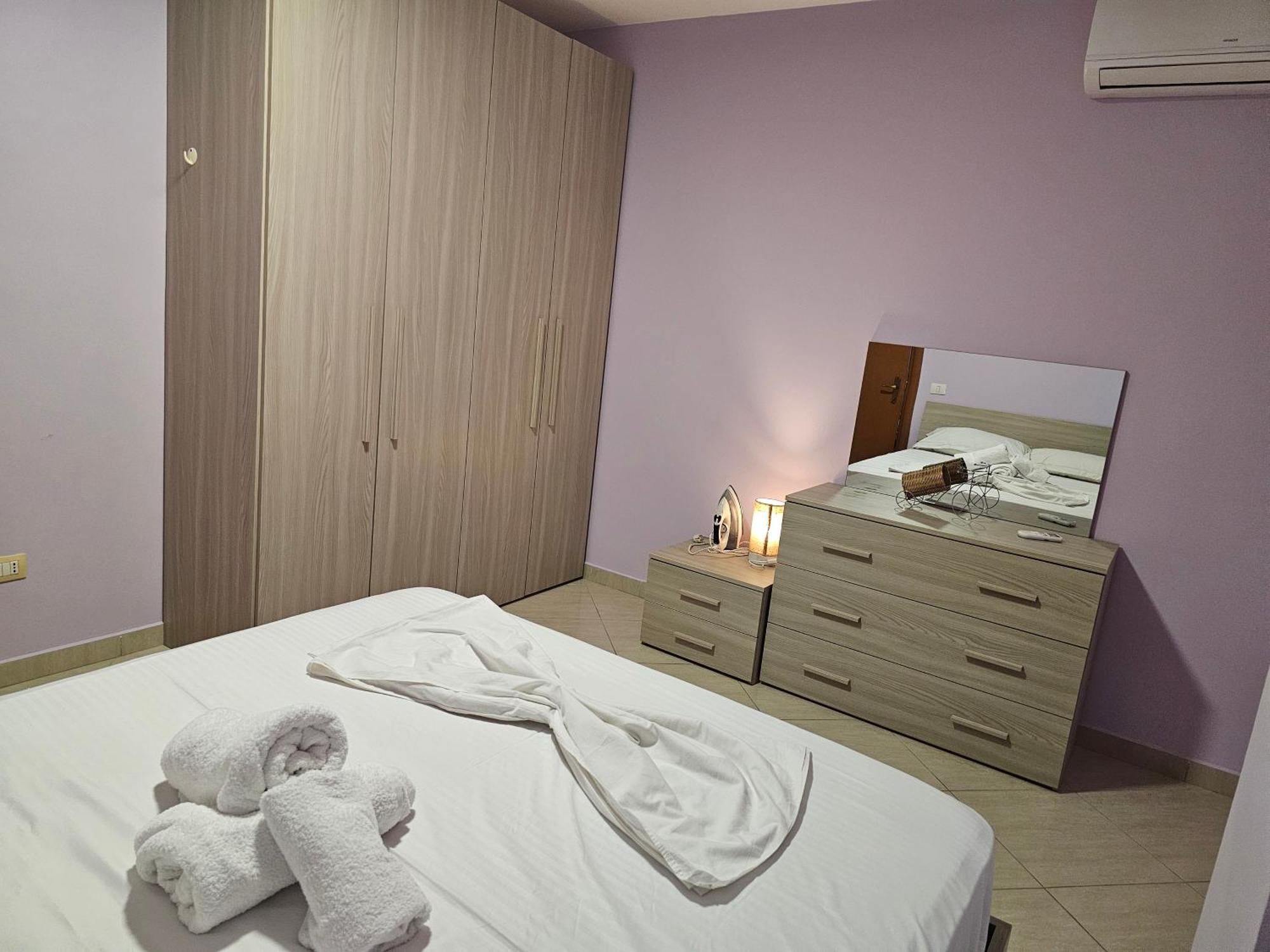 Bral Apartments 8 Two-Bedroom Beachfront Durres Exterior photo