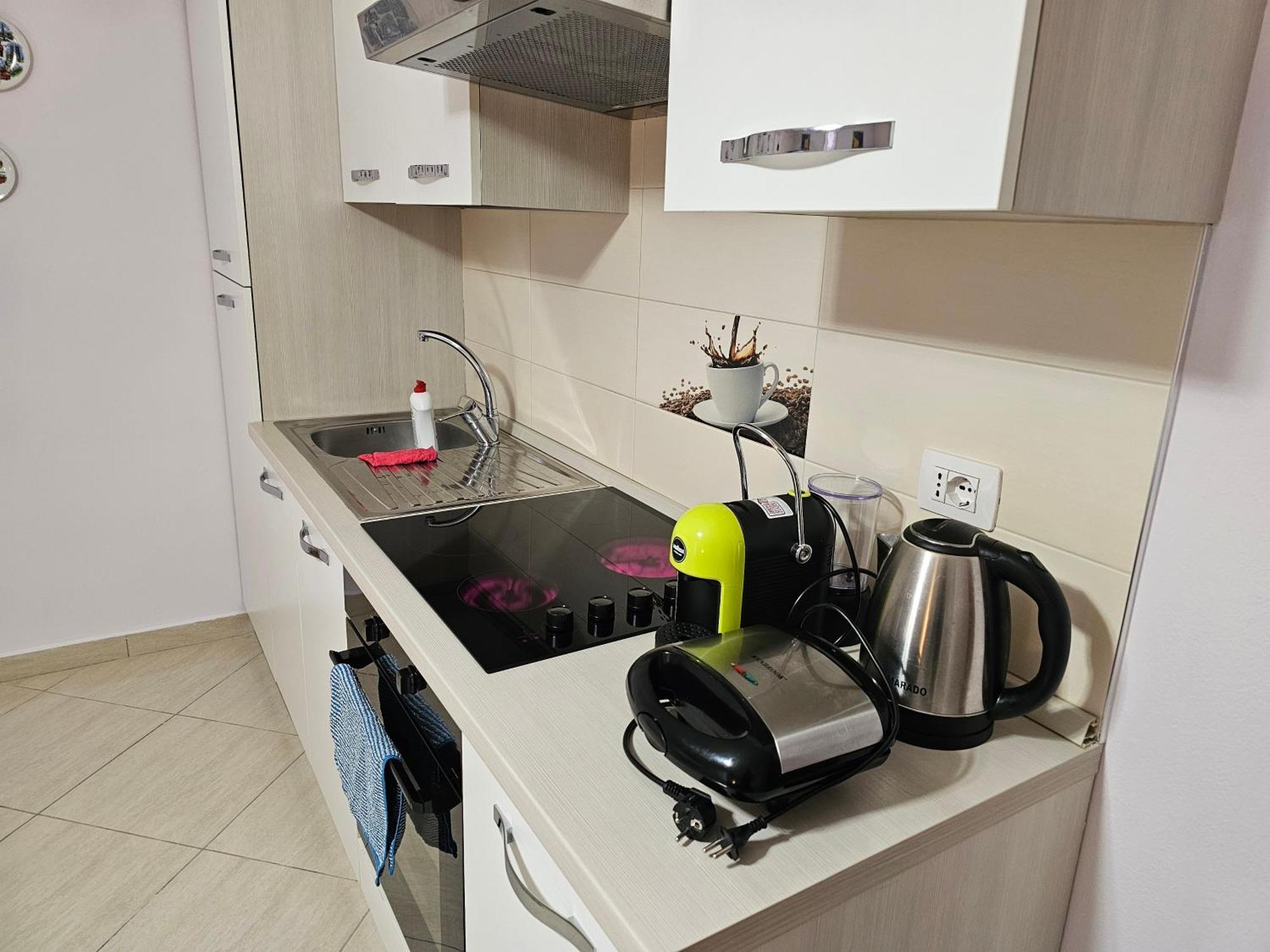 Bral Apartments 8 Two-Bedroom Beachfront Durres Exterior photo